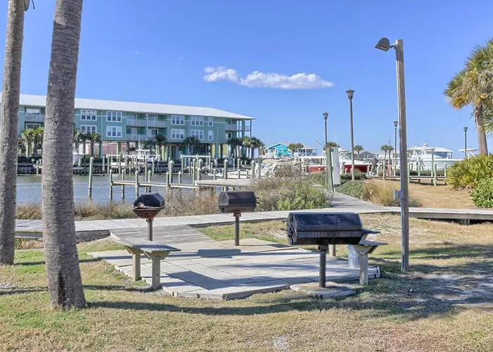 Navy Cove Harbor 1104 Apartment