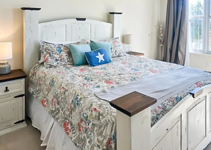 Navy Cove Harbor 1104 Apartment *